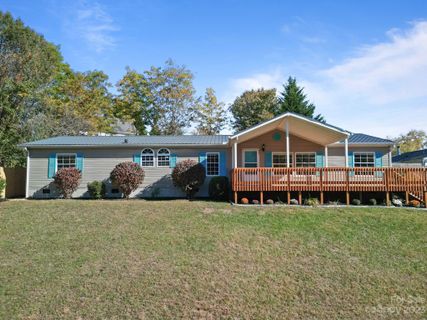 301 Camelia Lane sold home in Briarcliff Crossing, Asheville, NC