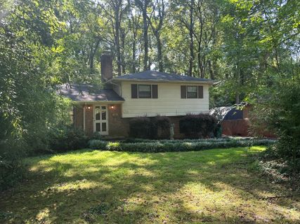 1510 Ormsby Court