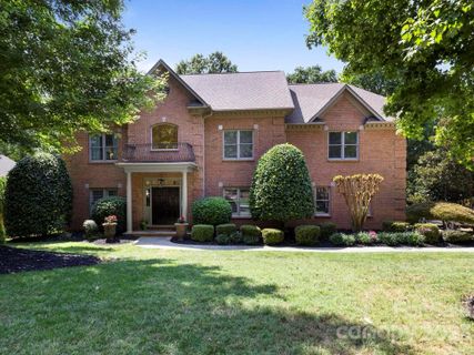 18817 Maplecroft Lake Lane