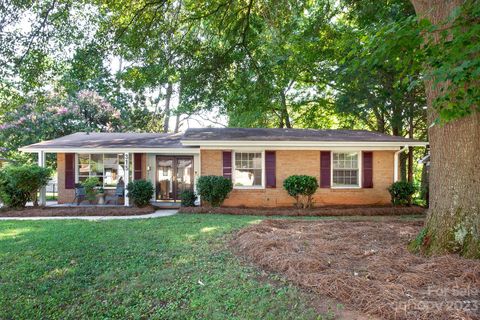 315 Briarwood Drive sold home in Green Meadows, Charlotte, NC