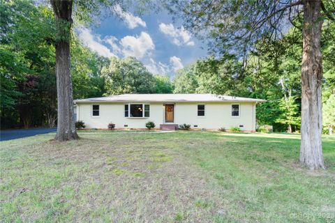 9639 Forest Drive sold home in Forest Acres, Charlotte, NC