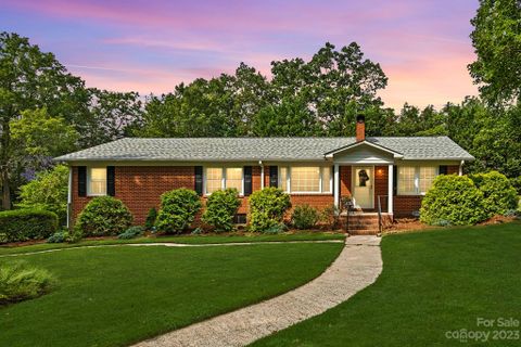226 Henderson Circle sold home in Alexander Hill, Harrisburg, NC