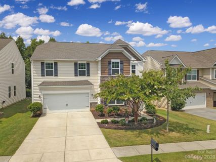 1073 Wallace Lake Road