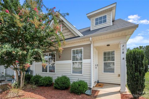 718 Waterfall Way sold home in Harpers Mill, Lake Wylie, SC