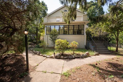 75 Lakewood Drive