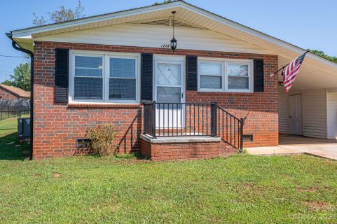 1258 Park Circle