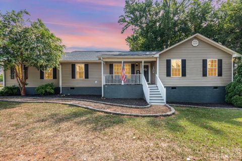 105 Knights Place sold home in Kingstree, Salisbury, NC