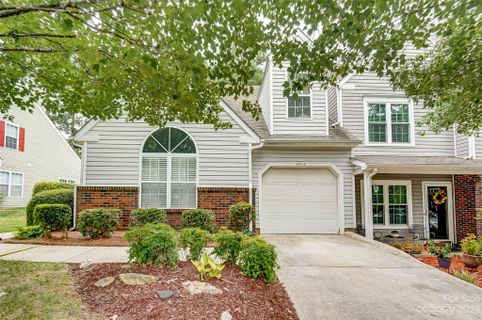 9014 Roseton Lane sold home in Southgate Commons, Charlotte, NC