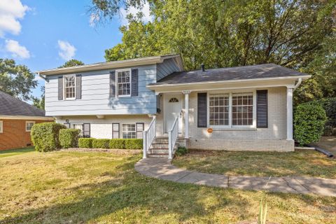 7122 Thorncliff Drive