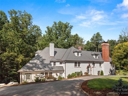 3 Fairway Place