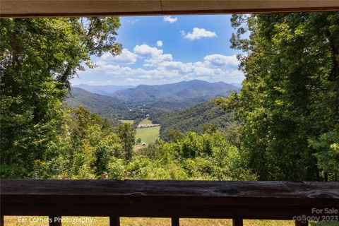 877 Black Mountain Road sold home in LaPorte Acres, Cullowhee, NC