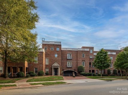 475 Fenton Place 3F