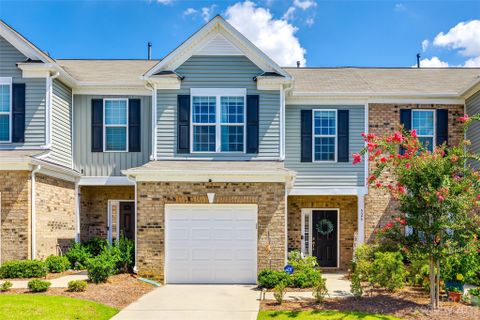 526 Hunters Dance Road
