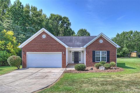 409 Maye Street sold home in Edgewood Acres, Wingate, NC