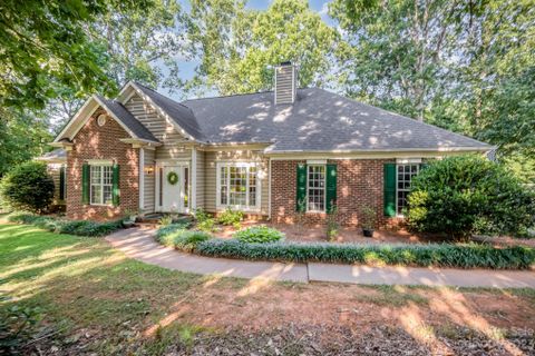 7124 Plough Drive sold home in Windermere, Mint Hill, NC