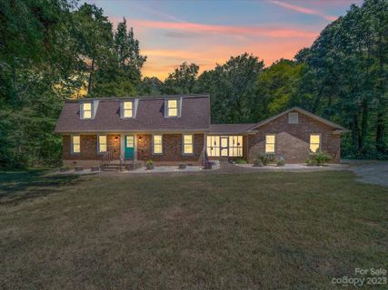 3010 Brooks Mill Lane sold home in Olive Branch Estates, Wingate, NC
