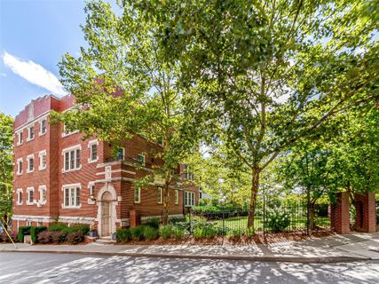 61 Church Street 202 sold home in The Aston Condominium, Asheville, NC