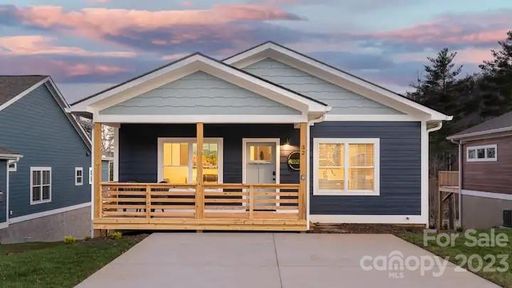 32 Westside Village Road 11 sold home in Cedar Cliff Village, Fairview, NC