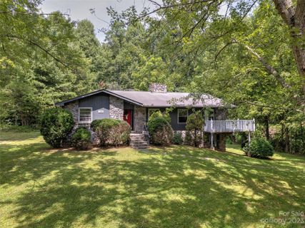 126 Key Circle sold home in Woodbine Acres, Waynesville, NC