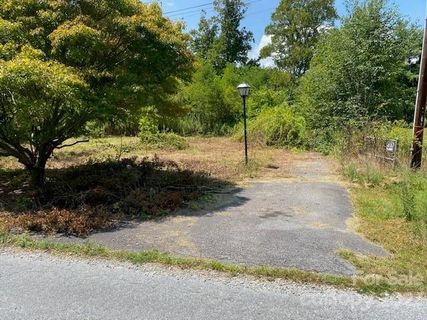 133 W Poplar Drive sold home in Green Mtn Estates, Hendersonville, NC