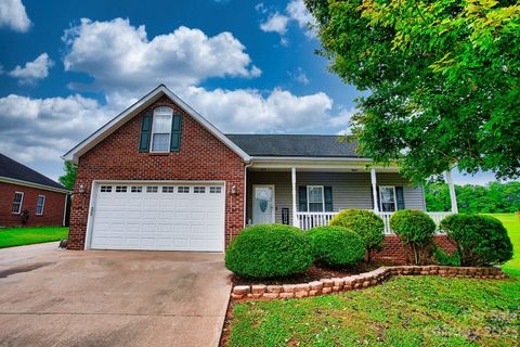111 Brookview Drive sold home in Brookview, Shelby, NC