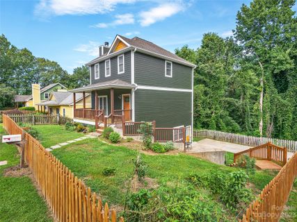 12 Cross Place sold home in Cottage Park, Asheville, NC