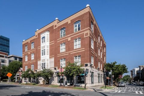 1700 Camden Road 202