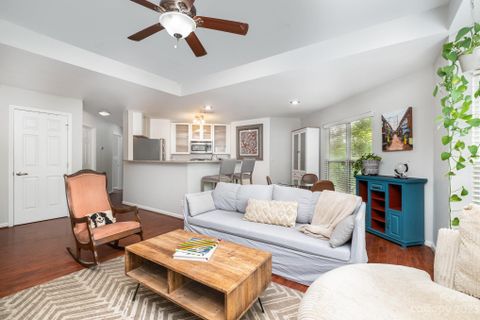 509 Graham Street 3F