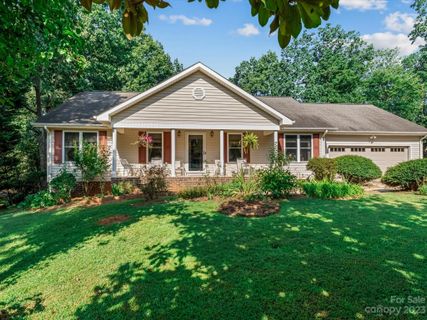 1123 Knollwood Drive
