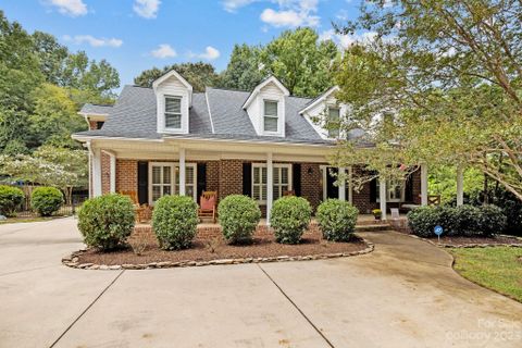 5301 Lancelot Drive