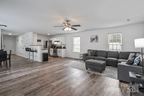 1341 Crandon Drive sold home in Peachtree Hills, Charlotte, NC