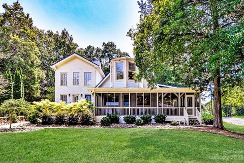 137 Lakeland Circle