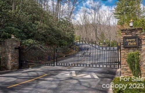 1215 Kanawa Lane
