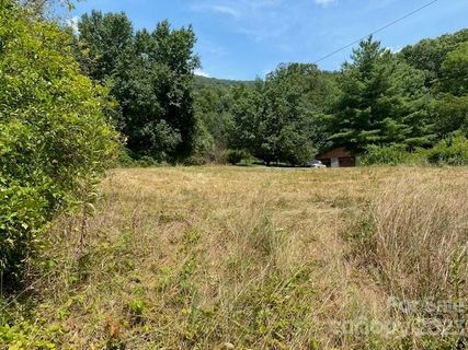 Lot 2 Green Mountain Drive sold home in Green Mtn Estates, Hendersonville, NC