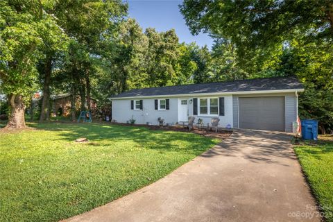 109 Lions Hill Street sold home in Brentwood, Morganton, NC