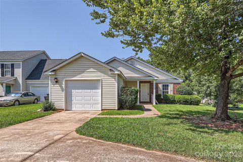 3316 Alderknoll Court sold home in Barrington, Charlotte, NC
