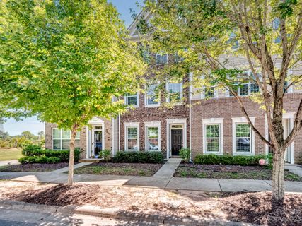 19036 Lake Breeze Drive