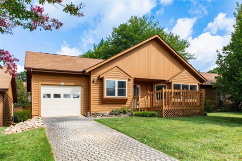22 Foxglove Court