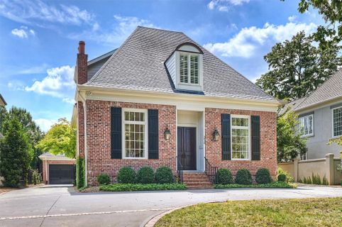 2040 Hastings Drive