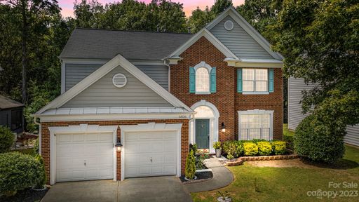 6836 Braddock Lane