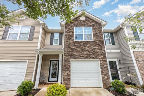 9060 Bradstreet Commons Way sold home in Crossley Village, Charlotte, NC