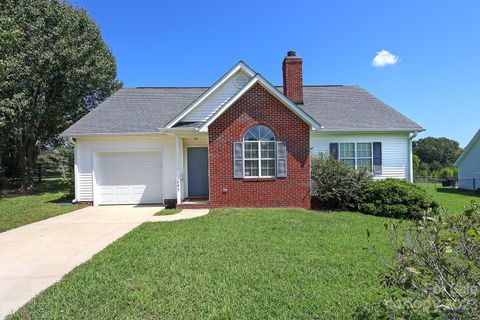 1043 Ridgefield Circle sold home in Ridgefield, Indian Trail, NC