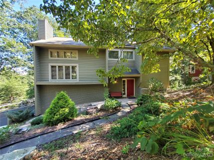 11 Laurel Summit Drive sold home in Hunters Ridge, Asheville, NC