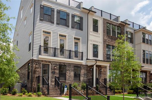 2505 Kenmore Avenue 16