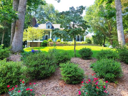 215 32nd Avenue sold home in W L Mitchell Estate, Hickory, NC
