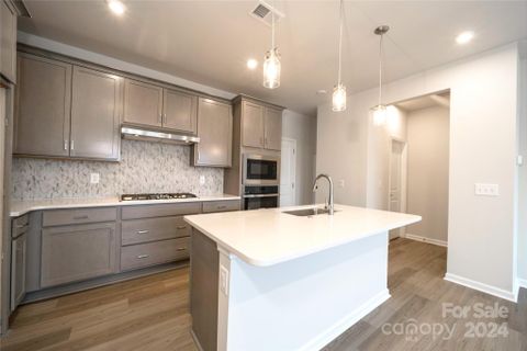 5750 Mantle Way