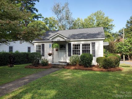 300 Circle Avenue