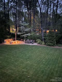 5121 Chestnut Knoll Lane