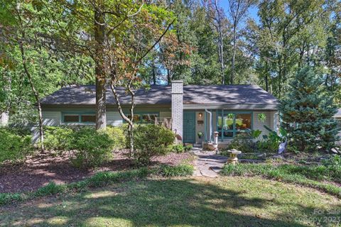 2501 Tanglewood Lane