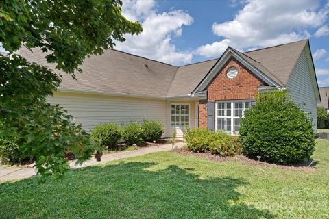 213 Woodbridge Circle